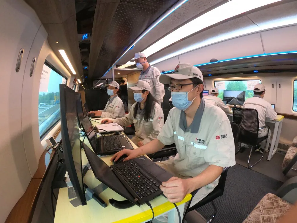 超級重磅！時速600公里高速磁浮試驗樣車成功試跑